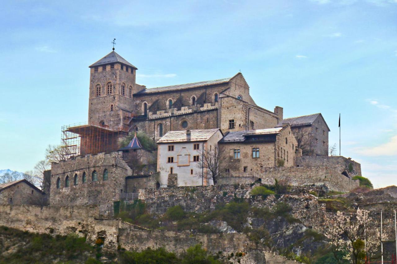 Duplex De Charme Au Coeur De La Vieille De *